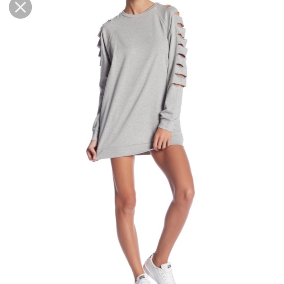Romeo & Juliet Couture Dresses & Skirts - Romeo Juliet Slashed Sweatshirt Dress Top Small
